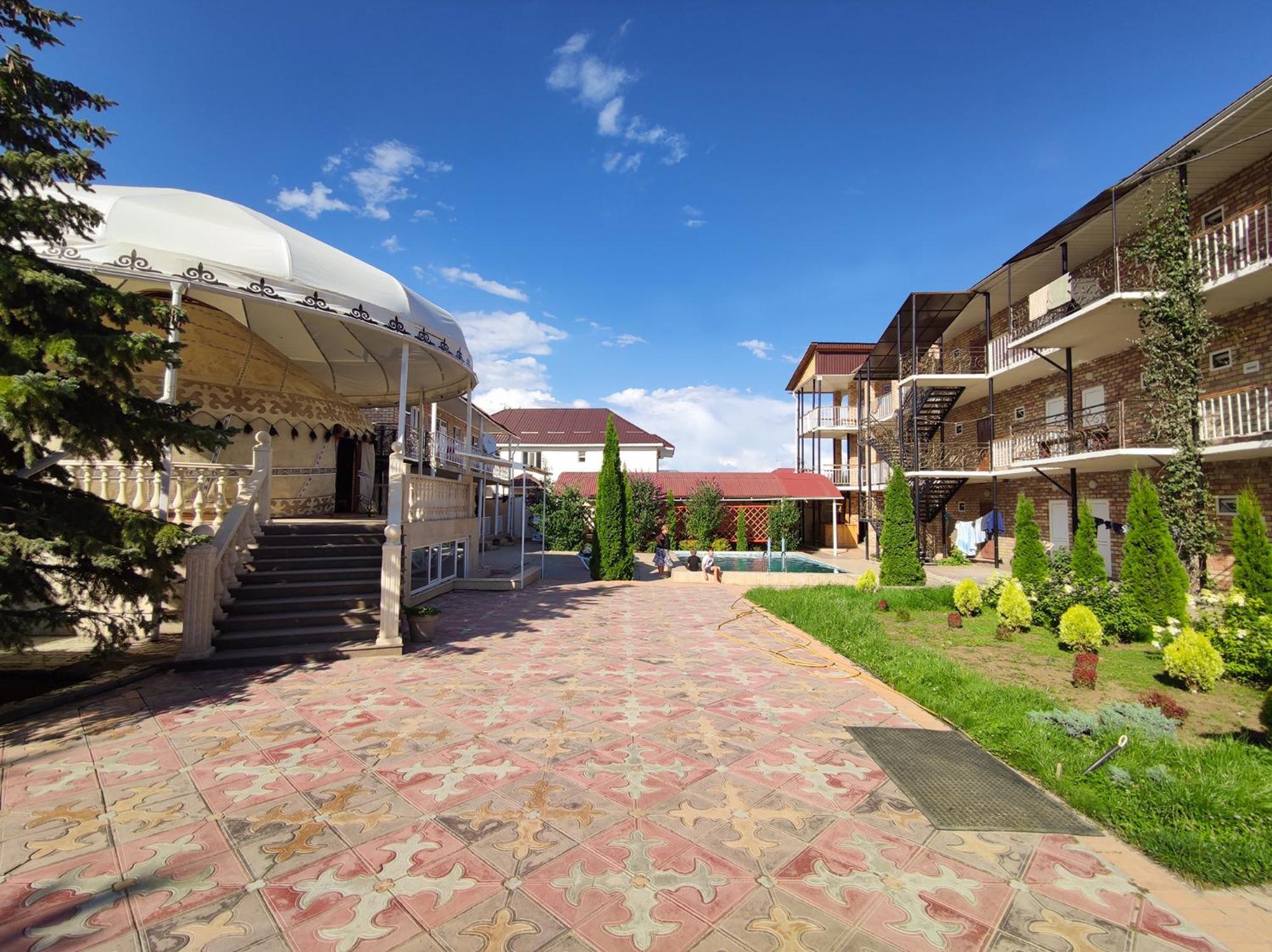 Адилет Cholpon-Ata Exterior foto